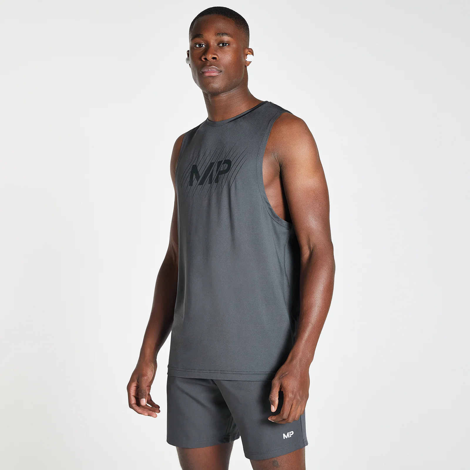 MP Men's Linear Line Graphic Essentials Training Tank Top - Gun Metal - S Immagine 1