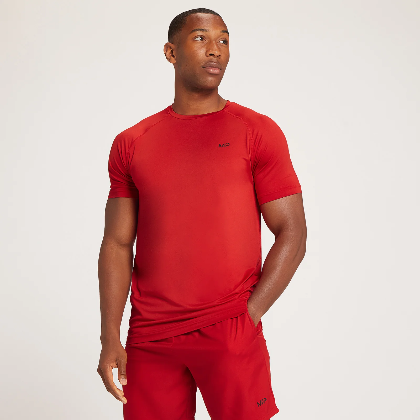 T-shirt sportiva a maniche corte con stampa MP Repeat da uomo - Vinaccia - XXS Immagine 1