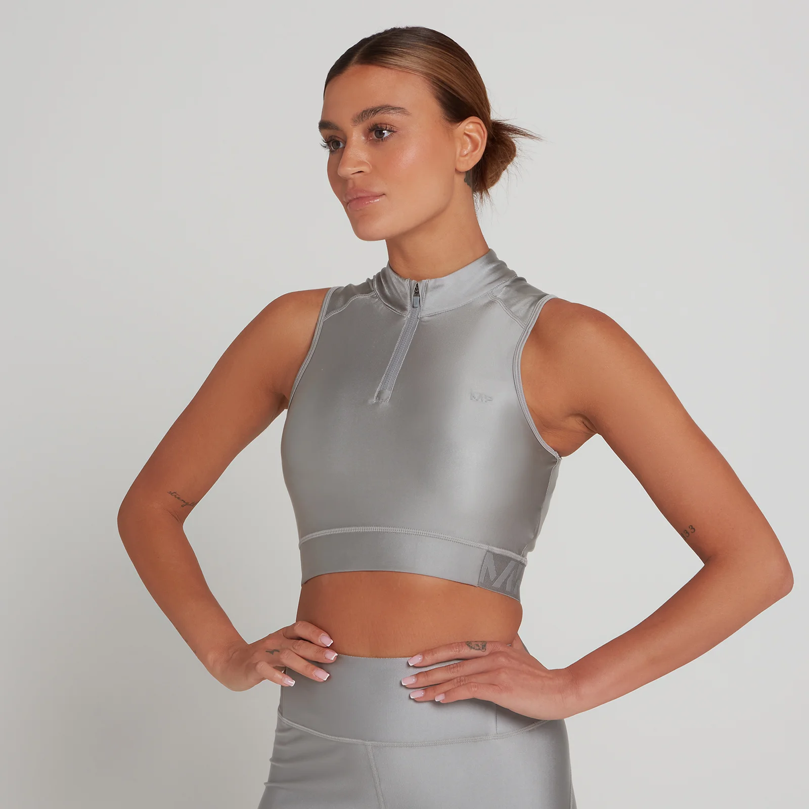 Canotta crop con cerniera 1/4 in edizione limitata MP Engage da donna - Grigio tempesta - XXS Immagine 1