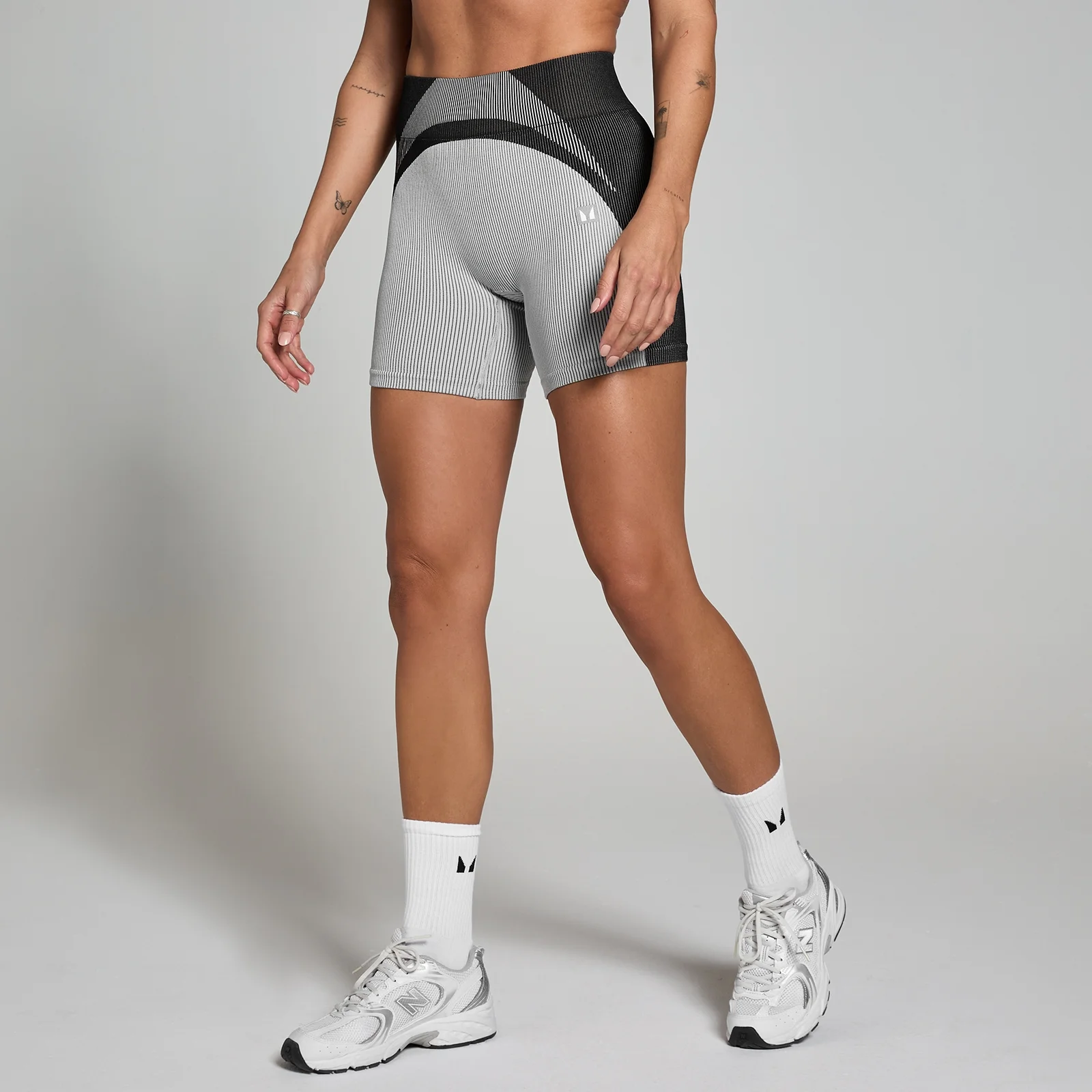 Pantaloncini ciclista a costine a contrasto senza cuciture MP - Nero / Grigio - XS Immagine 1