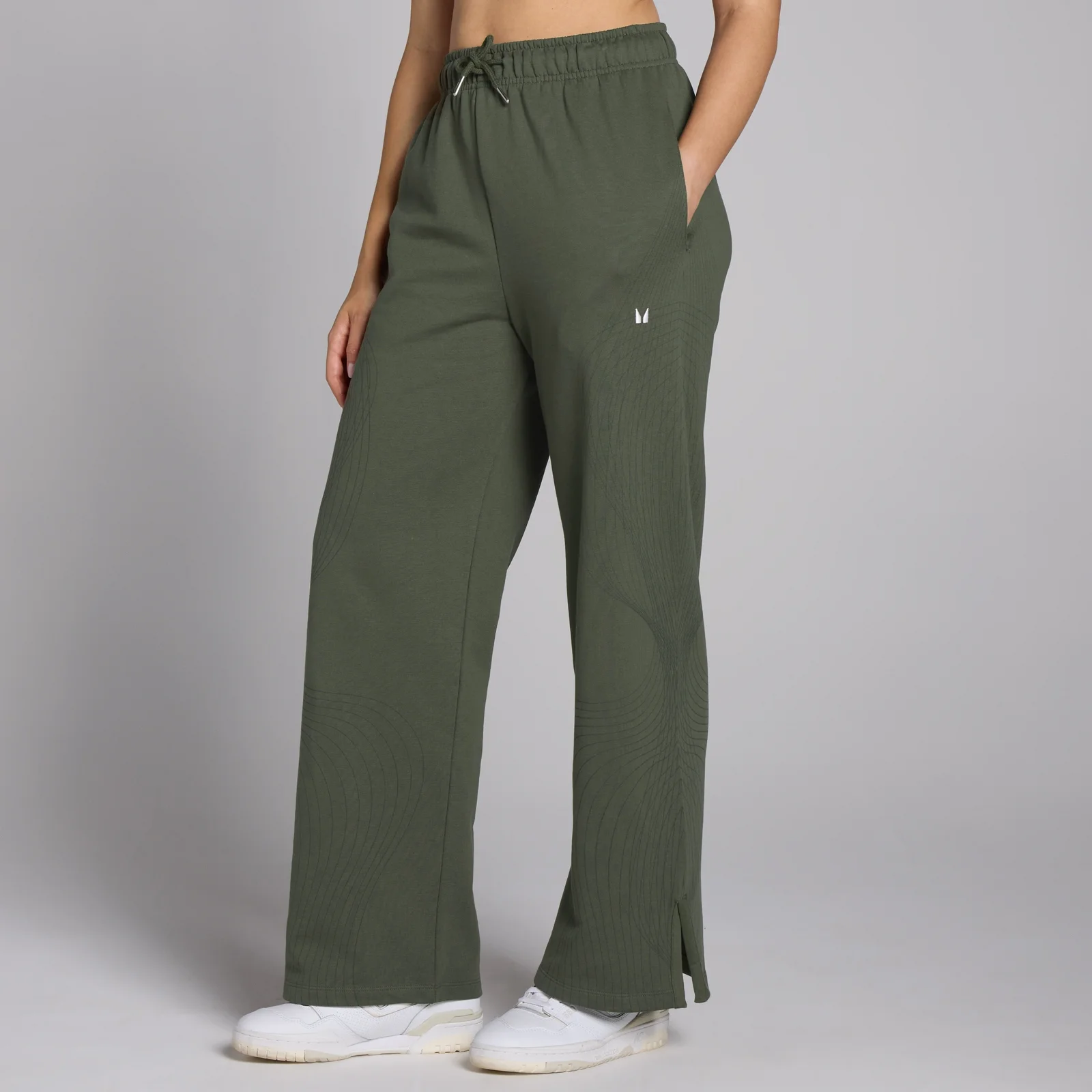 Pantaloni da jogging a taglio dritto con stampa MP Tempo da donna - Verde oliva scuro - S Immagine 1
